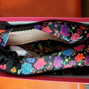 Size 9.5 Betsey Johnson Flats
